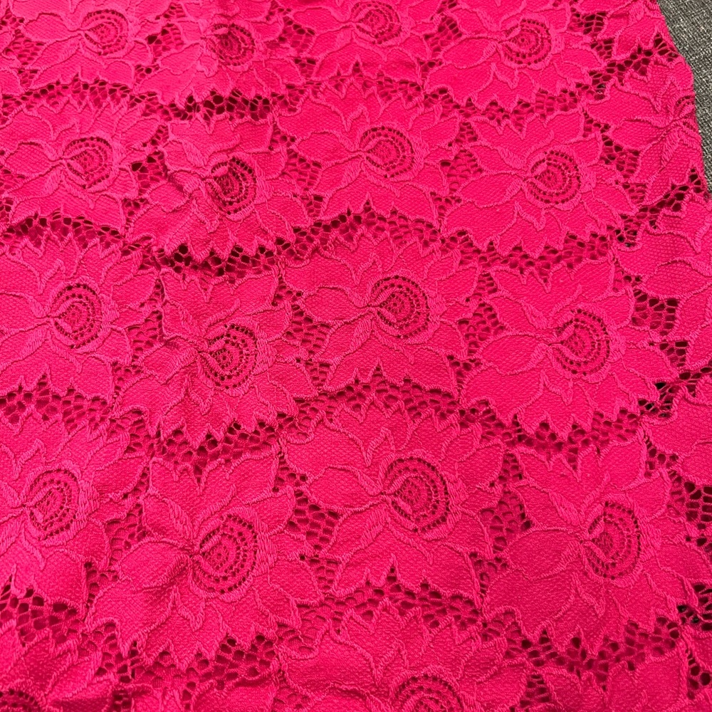 Ingrid and Isabel lace midi tailored maternity dress in pink size medium - Picture 2 of 10